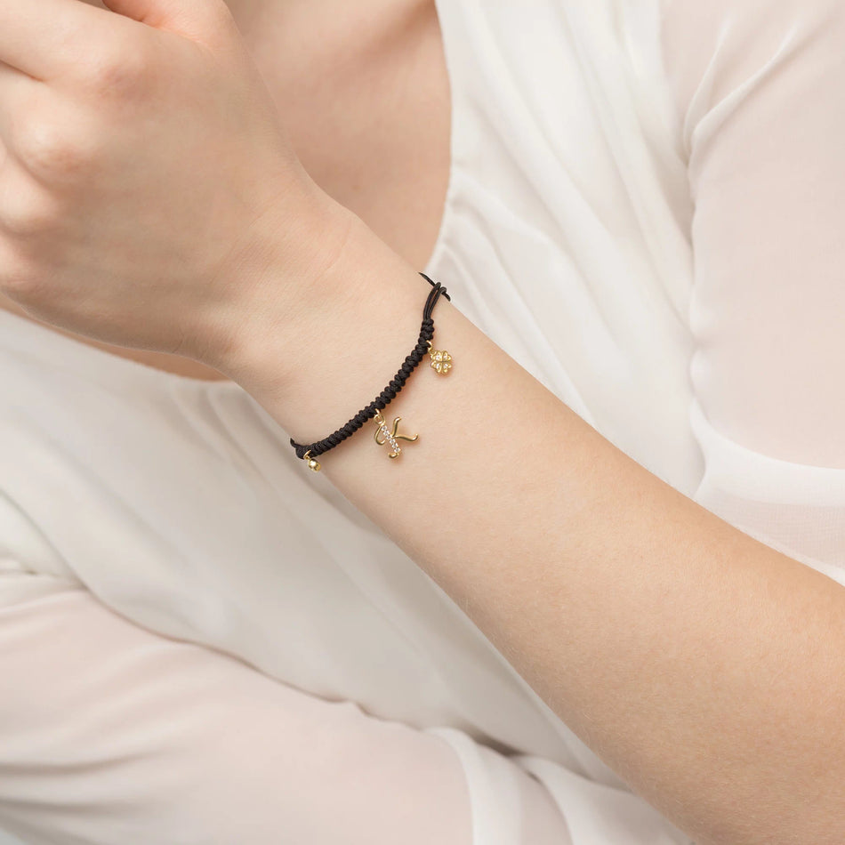 Pozlátený strieborný náramok so zirkónmi Písmeno K