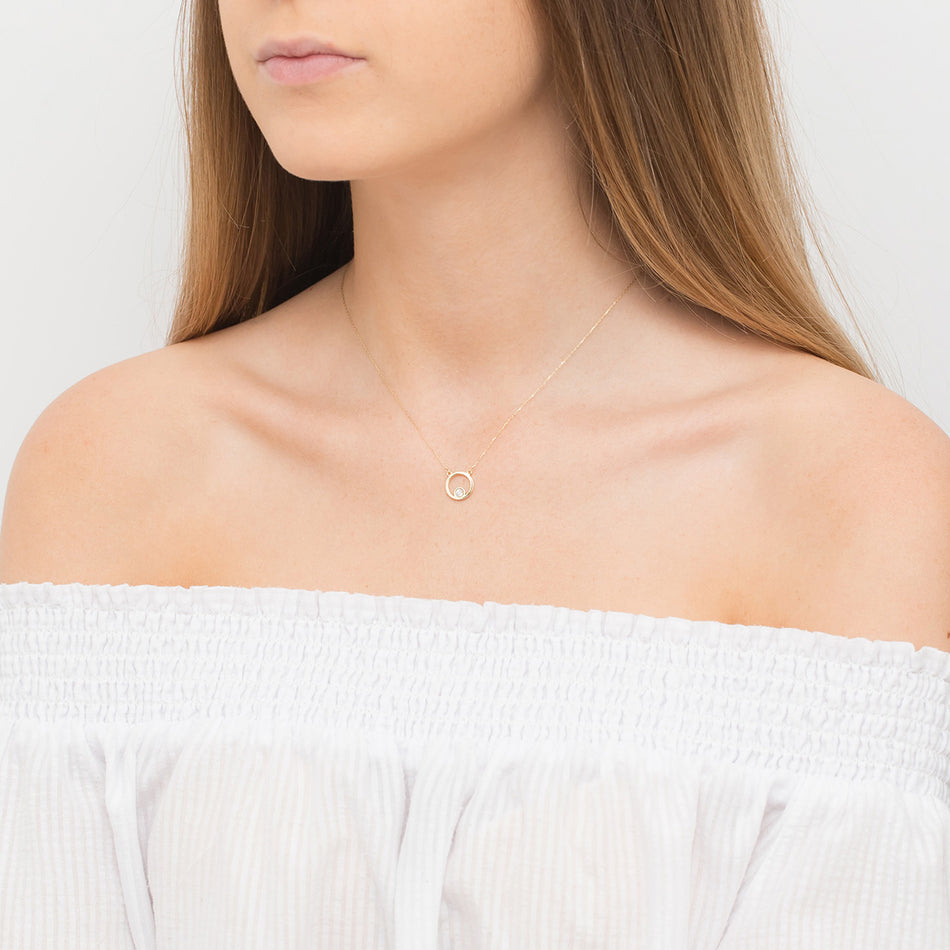 Zlatý náhrdelník Celebrity s diamantovým kruhom