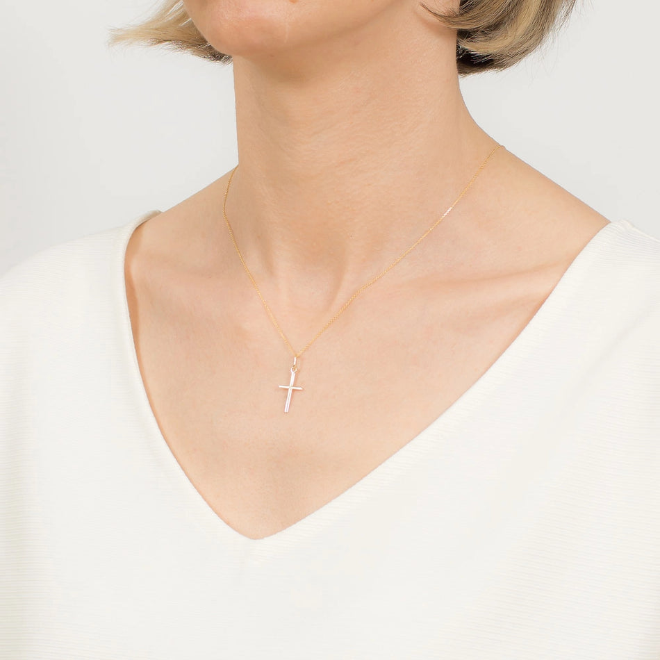 Zlatý křížový přívěsek