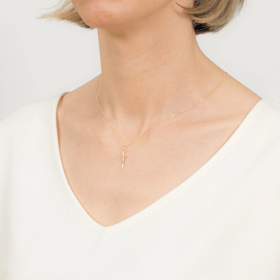 Zlatý křížový přívěsek