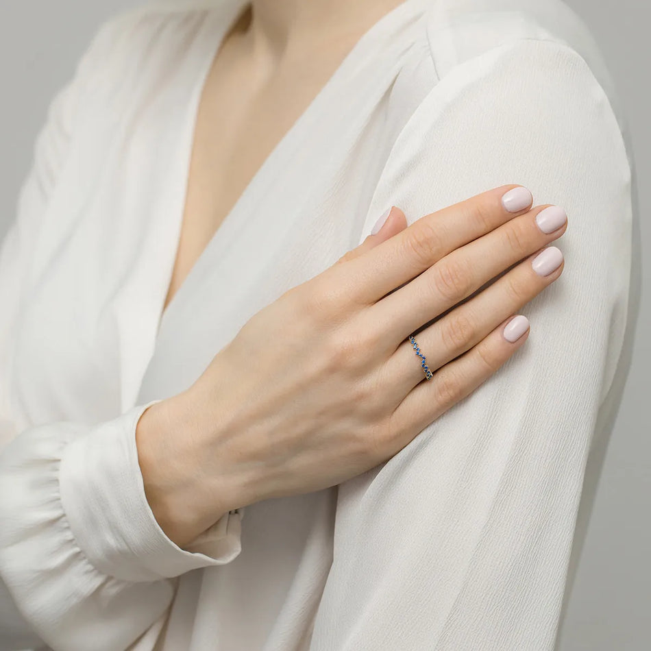 Gold Ring with Dark Blue Zirconia Zigzag