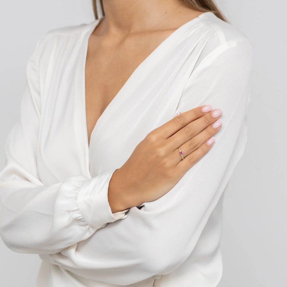 Zlatý prsteň so zirkónmi Herringbone