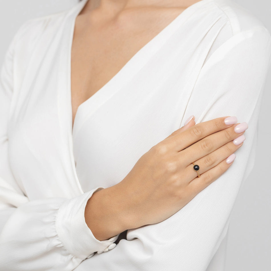 Pozlacený stříbrný prsten s onyxem