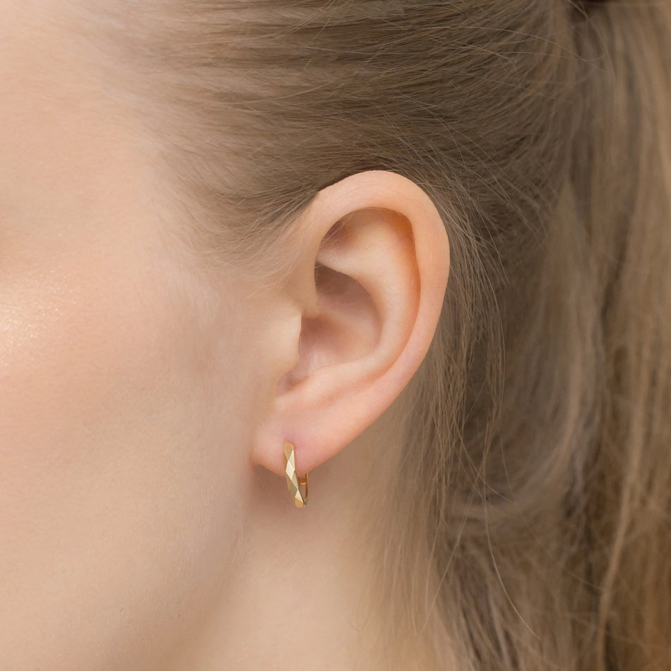 Zlaté kruhové zásuvacie náušnice kruhy