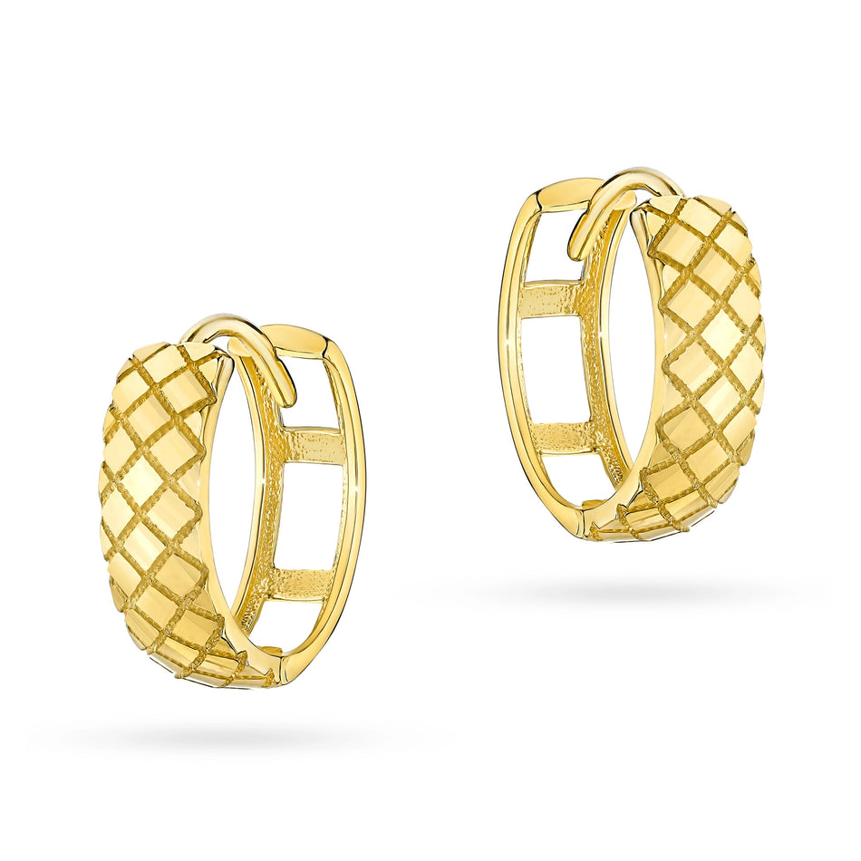 Zlaté kruhové zásuvacie náušnice