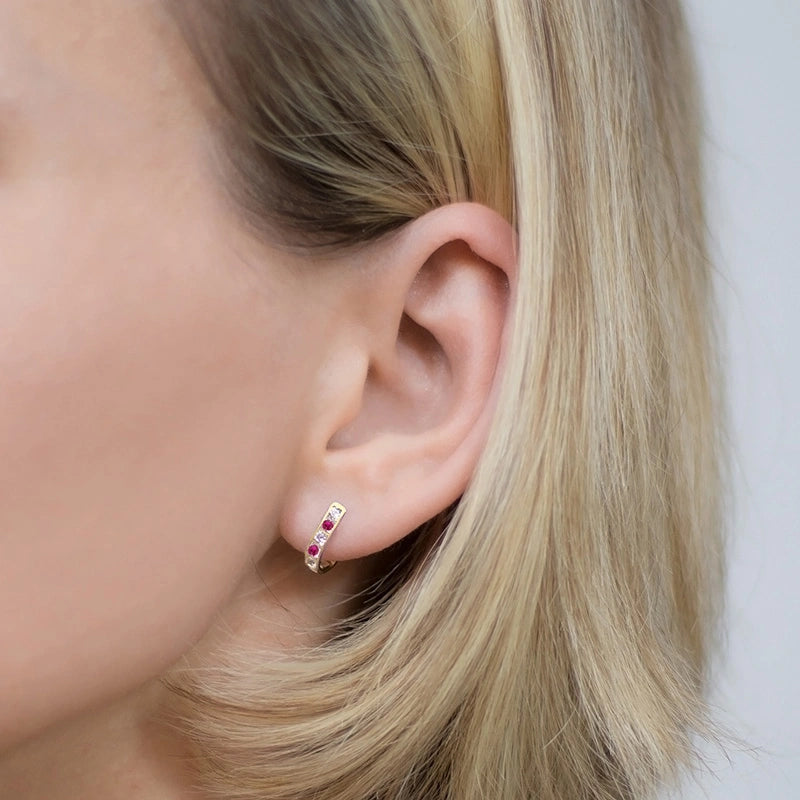 Zlaté Anglické náušnice so zirkónmi