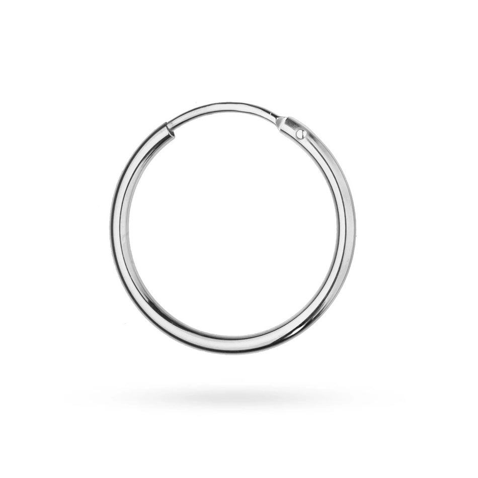 Jediný strieborný kruhové zásuvacie náušnica