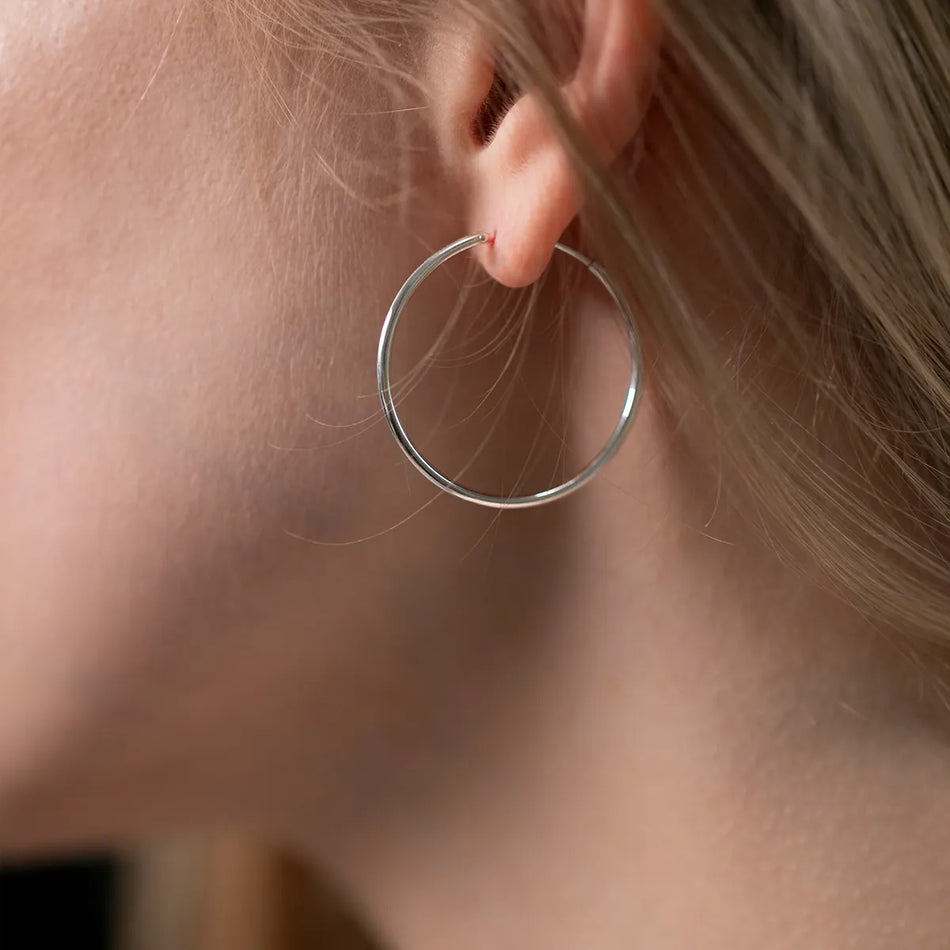 Stříbrný Kruhové zasouvací náušnice 30mm