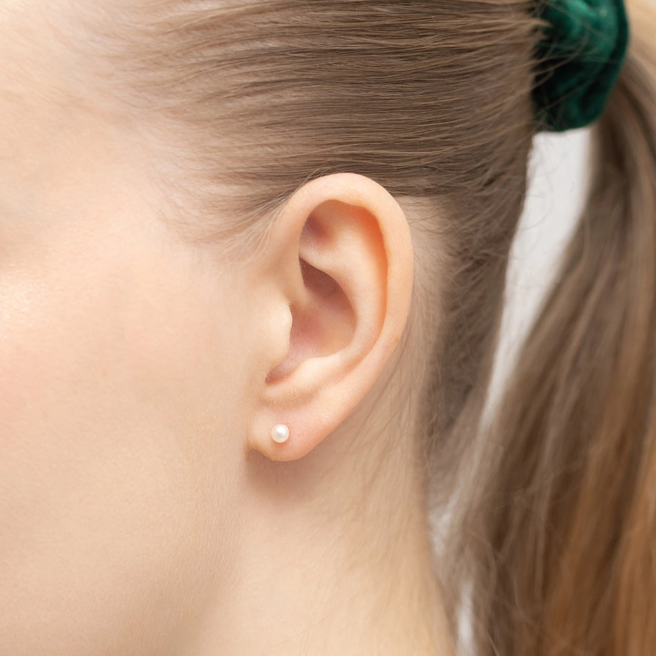 Pozlátené Strieborné Puzeta náušnice so syntetickou perlou