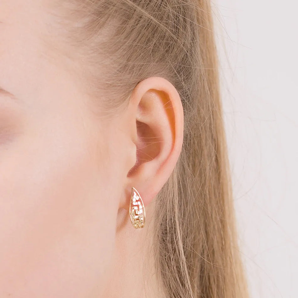 Gold English Clasp Earrings Drops