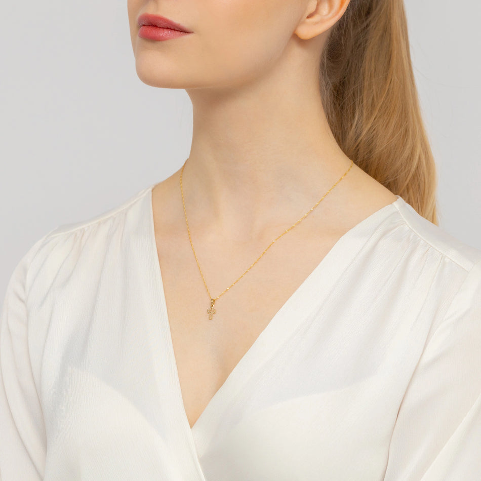 Zlatý jemný krížový prívesok