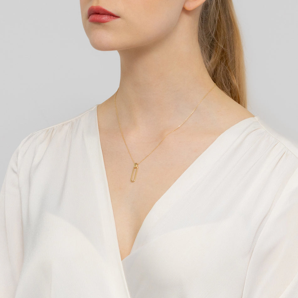 Zlatý náhrdelník s velkým článkem