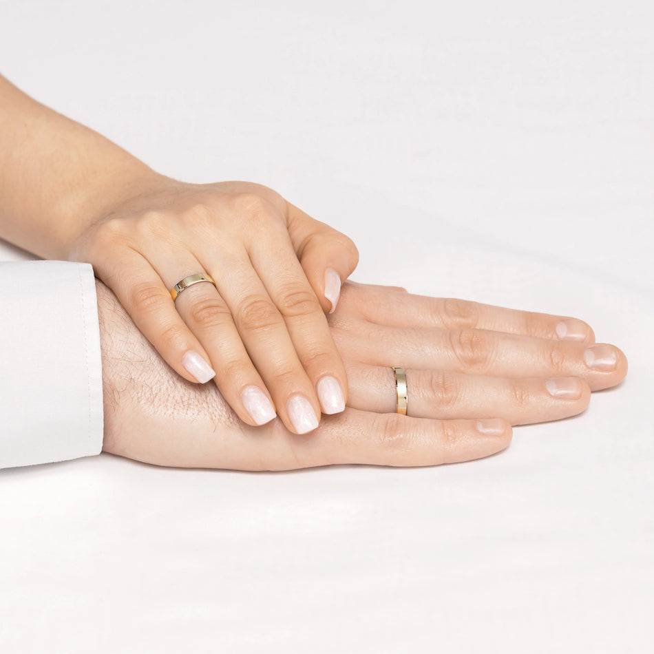 Klasické ploché fázované zlaté svadobné obrúčky prstene 3 a 4mm