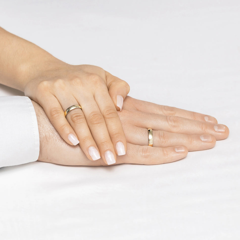 Klasické mírně zaoblené zlaté svatební prsteny 3mm