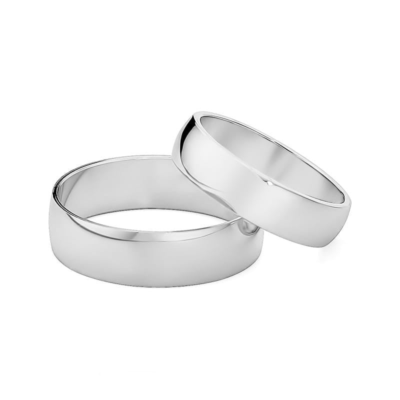 Klassische leicht abgerundete goldene Eheringe 5 und 6mm