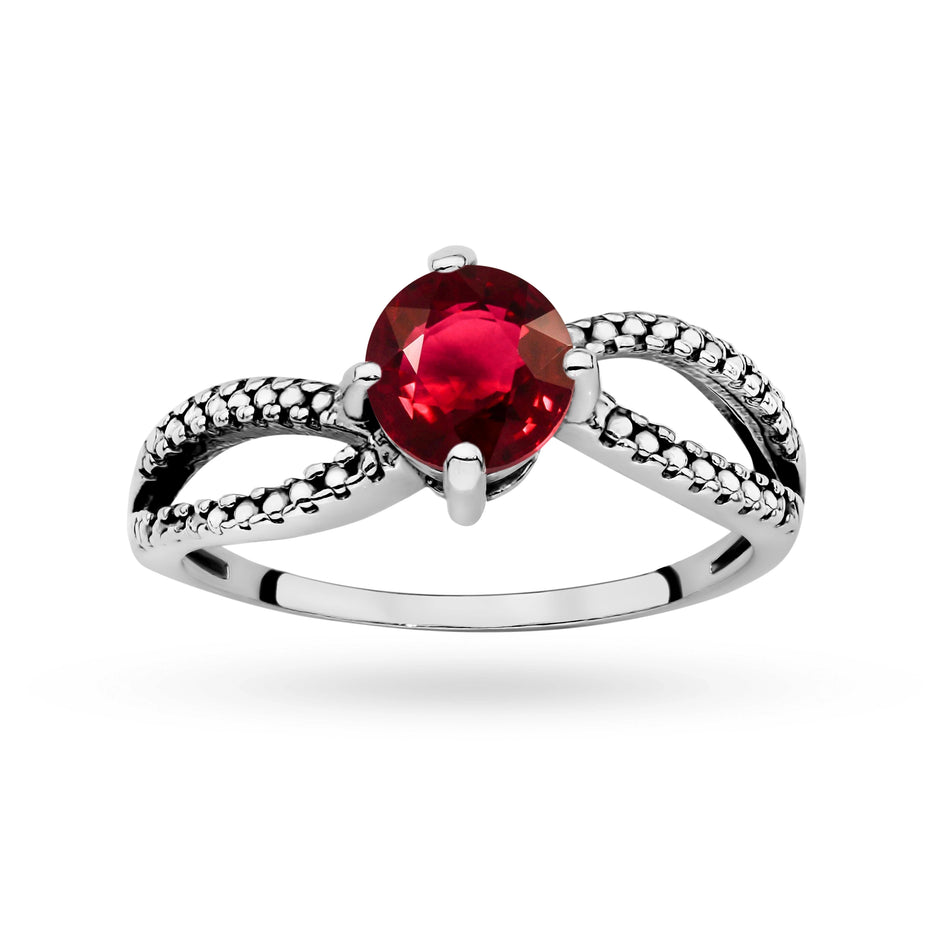 Stříbrný prsten se zirkony