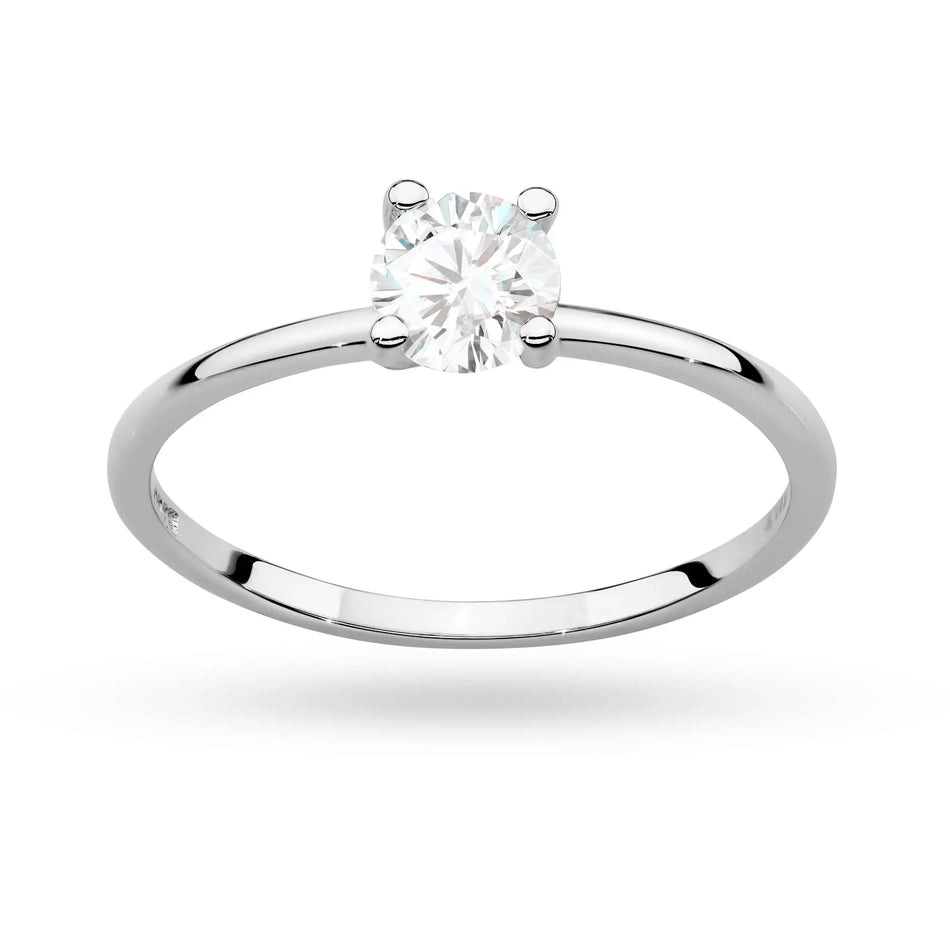 Stříbrný prsten se zirkony