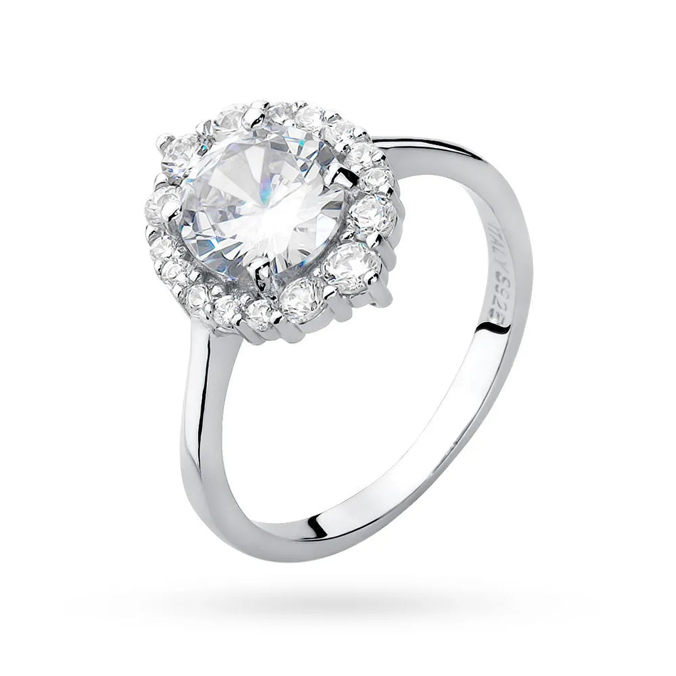 Stříbrný prsten se zirkony