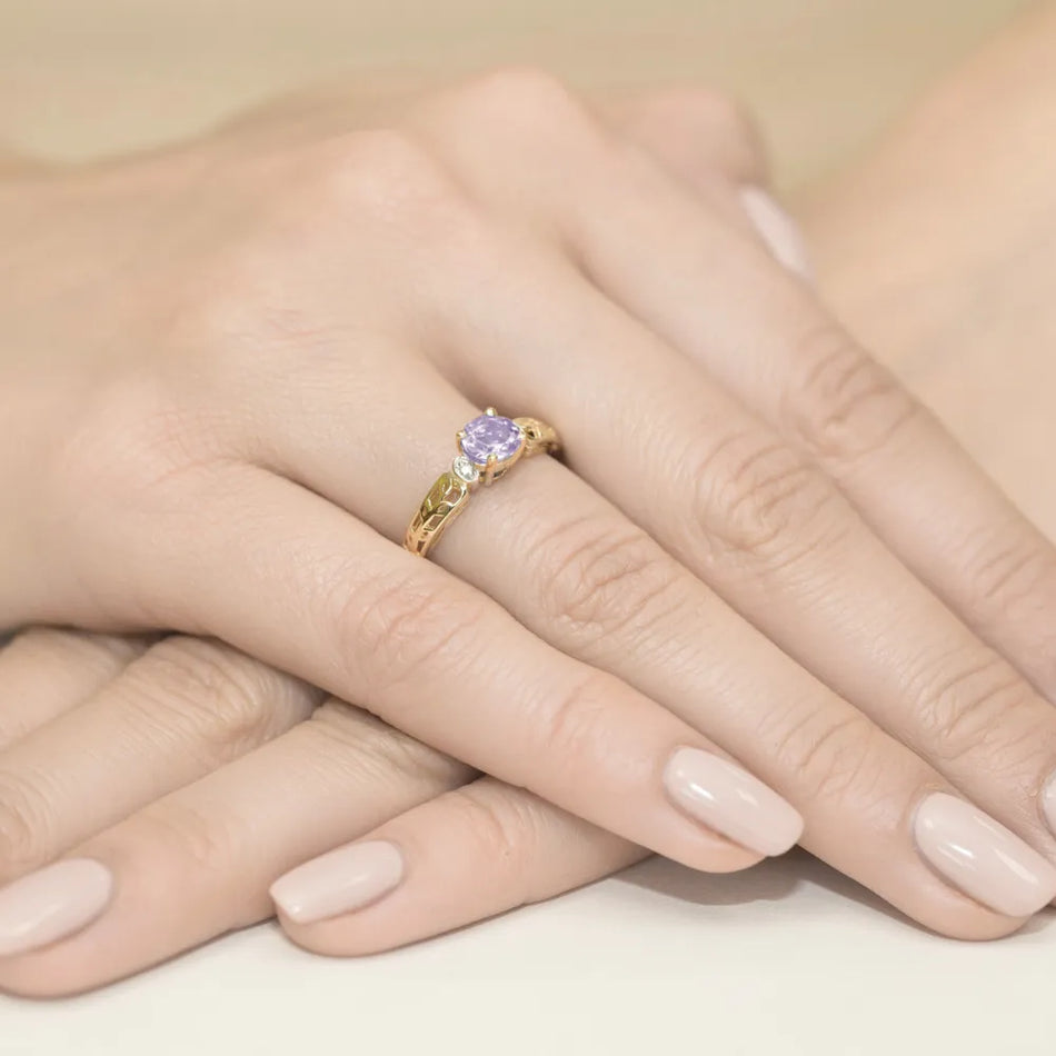 Zlatý prsten s 0,50ct ametystem a 0,02ct diamanty
