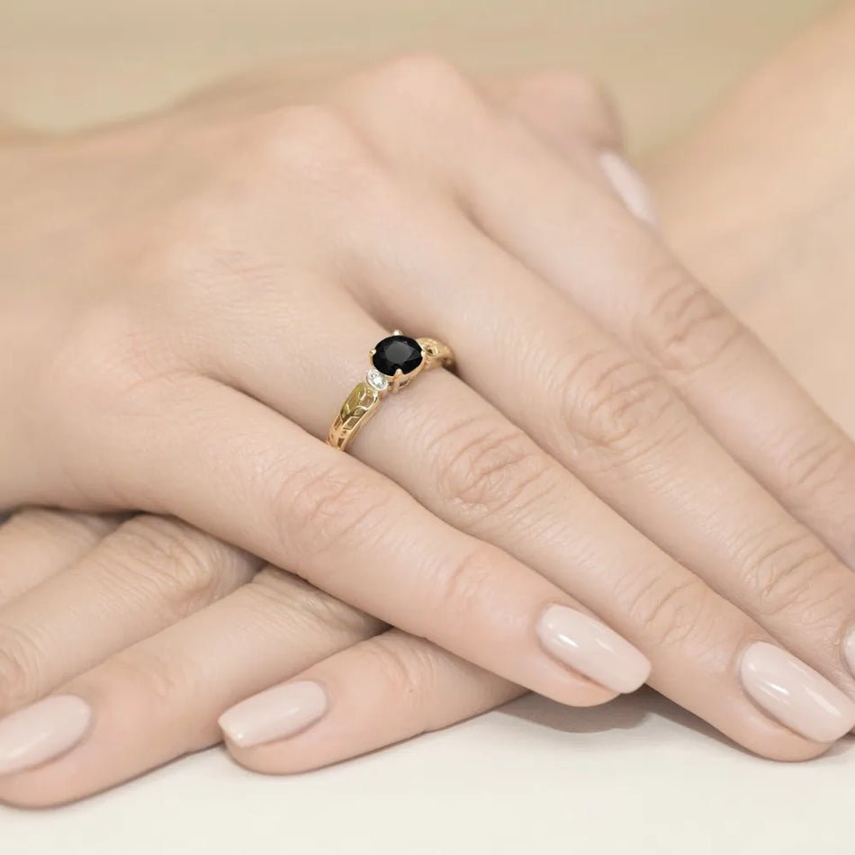 Zlatý prsten s 0,50ct černými diamanty a 0,02ct diamanty