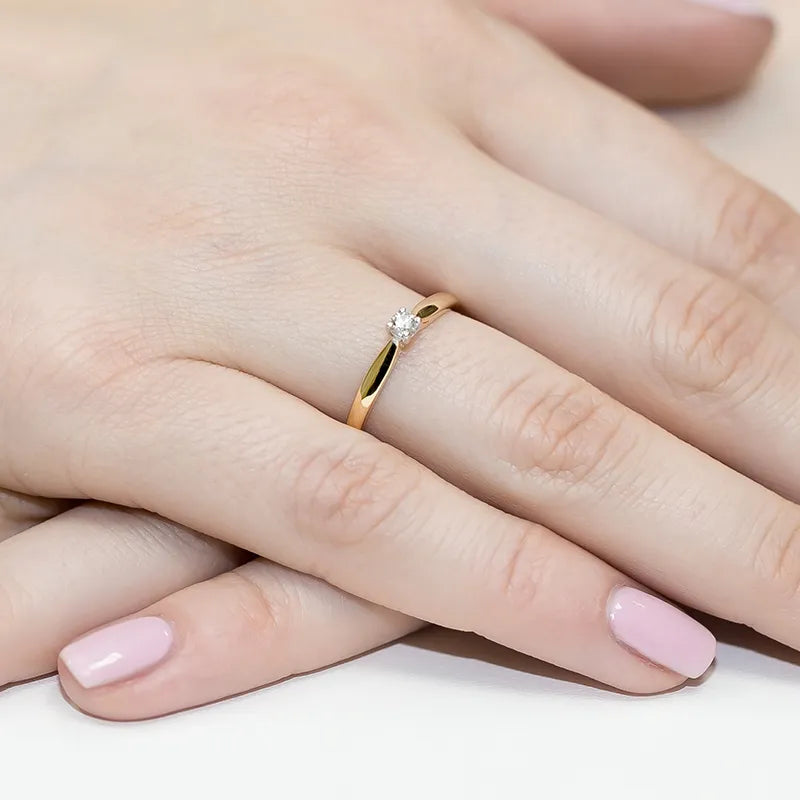 Gold Ring with 0.10ct Diamond