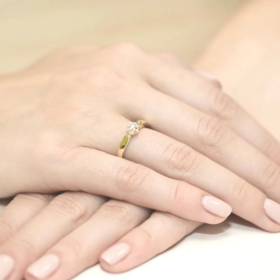 Zlatý prsteň s diamantmi 0,10 ct a 0,052 ct