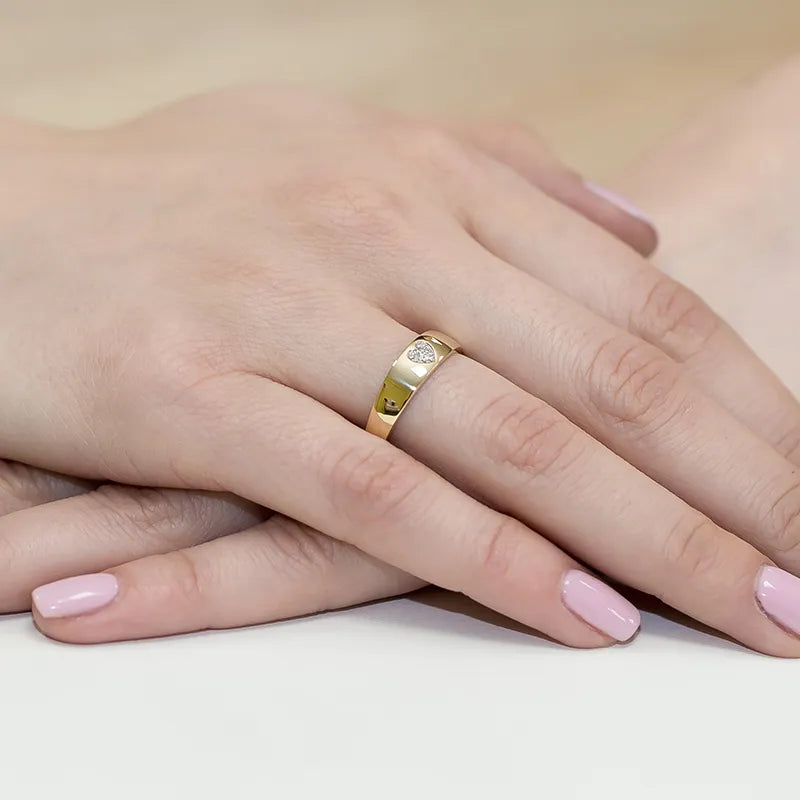 Zlatý prsten s diamanty 0,026 ct