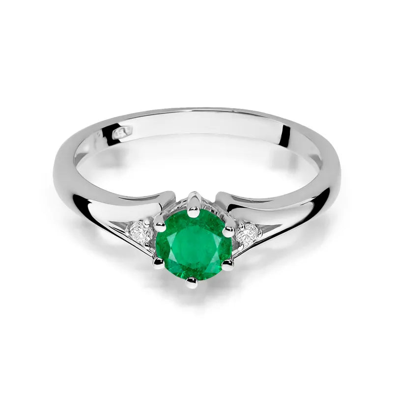 Gold Ring with 0.50ct Emerald and Diamonds