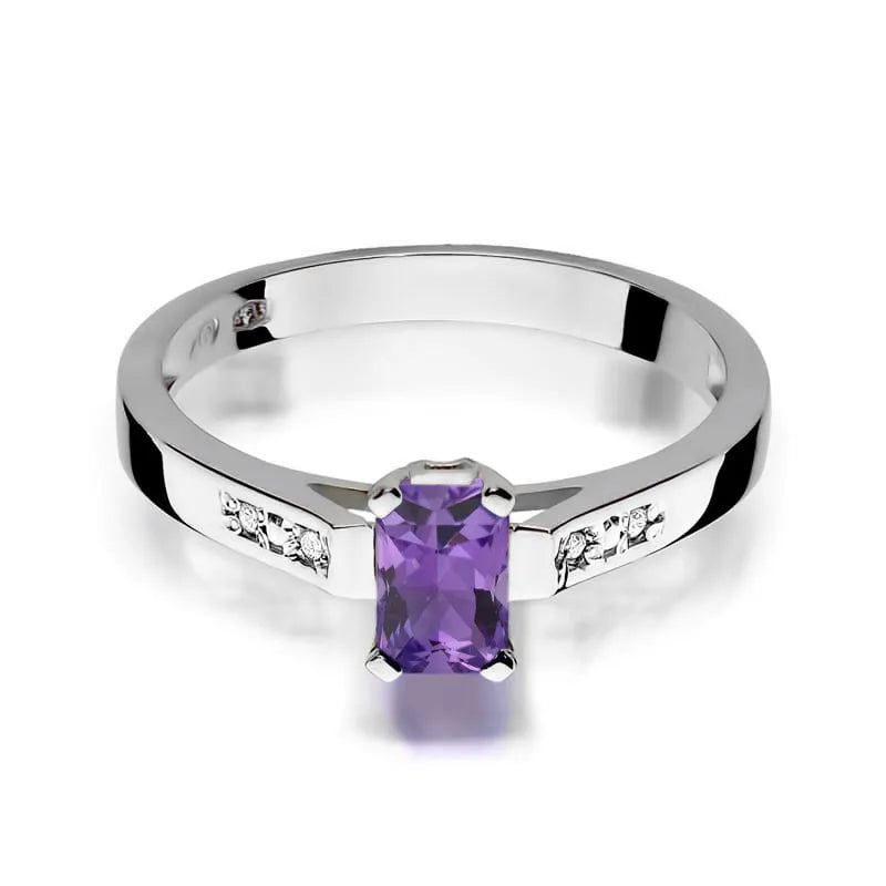 Gold Ring with 0.50ct Amethyst and 0.04ct Diamonds