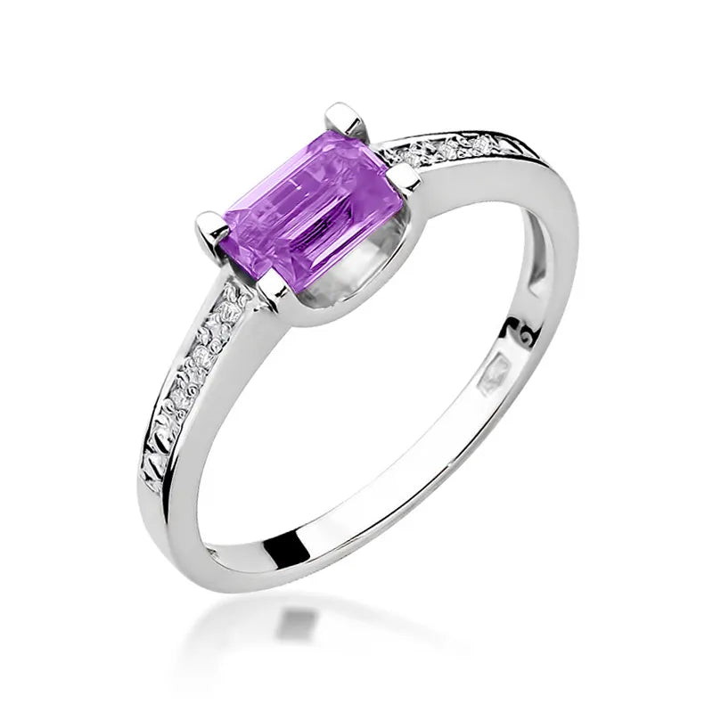 Gold Ring with 0.50ct Amethyst and 0.03ct Diamonds