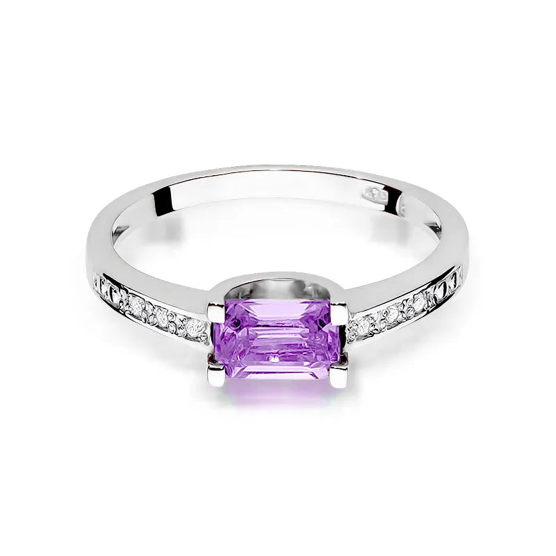 Gold Ring with 0.50ct Amethyst and 0.03ct Diamonds