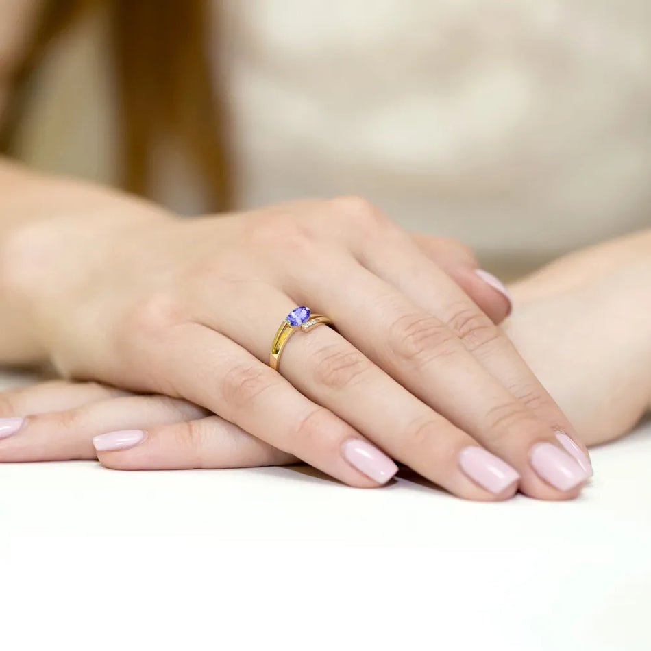 Zlatý prsten s 0,40ct tanzanitem a 0,052ct diamanty