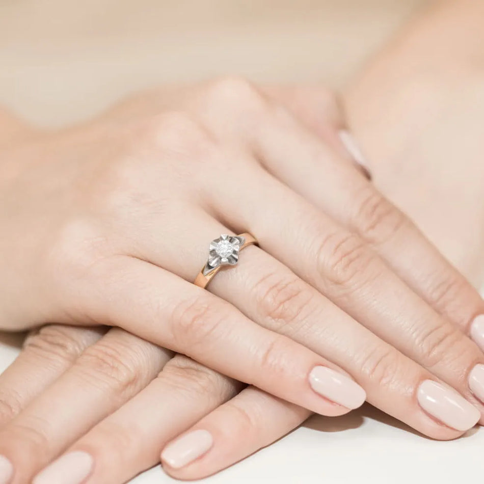 Goldring mit 0,25 ct Labrodiamanten