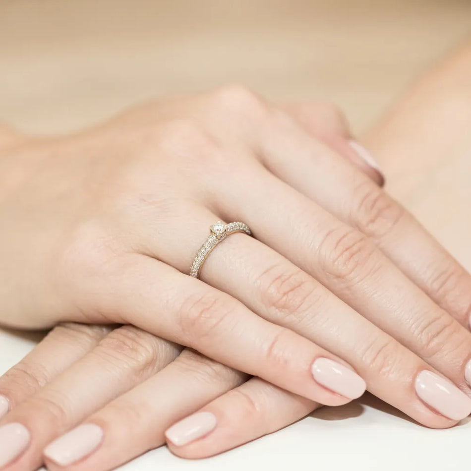 Zlatý prsteň s diamantmi 0,15 ct a 0,21 ct