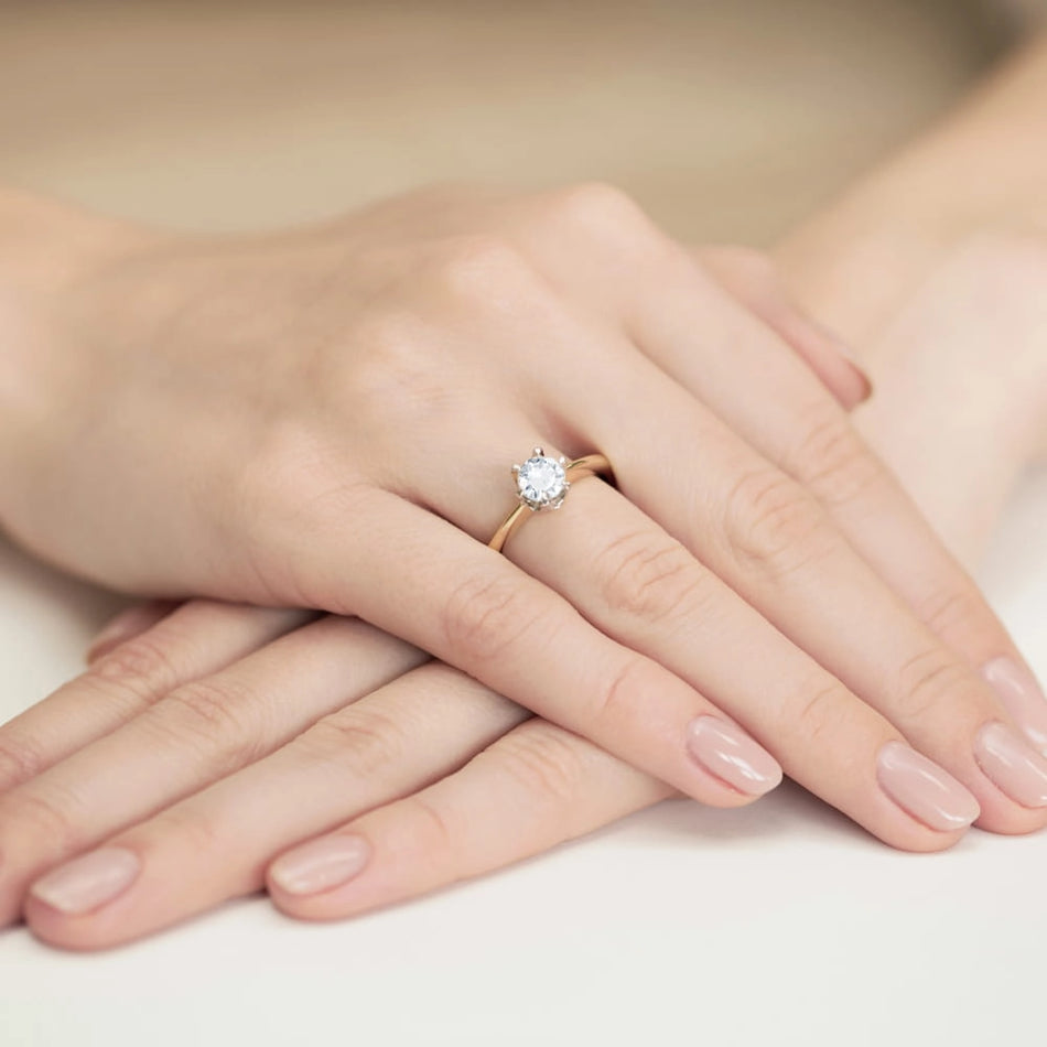 Gold Ring with 0.70ct Diamond