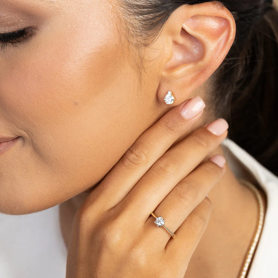 Zlatý prsteň s 0.30ct laboratórnym diamantom