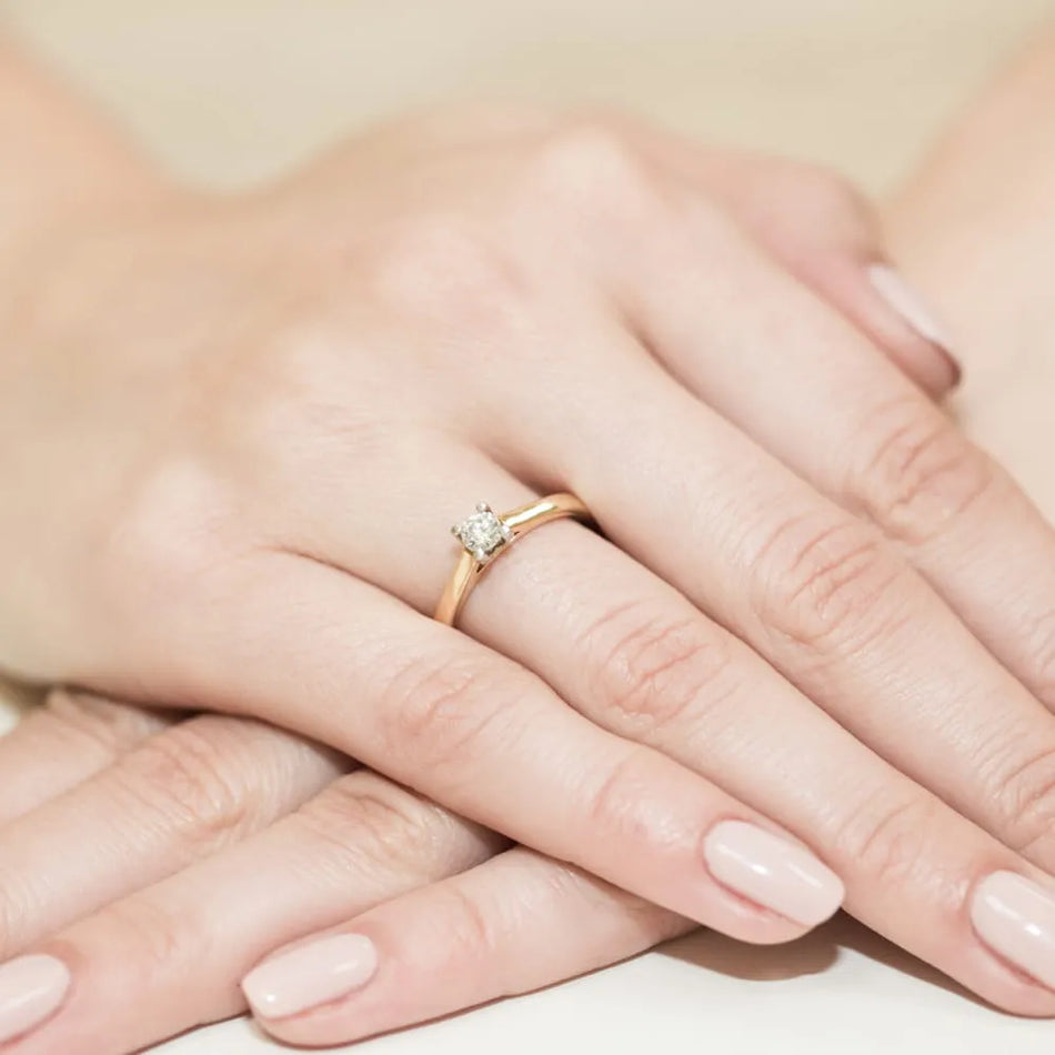 Goldring mit 0,25 ct Diamant