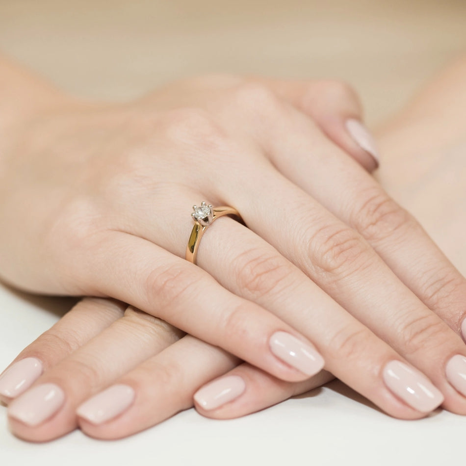 Goldring mit 0,25 ct Labrodiamanten