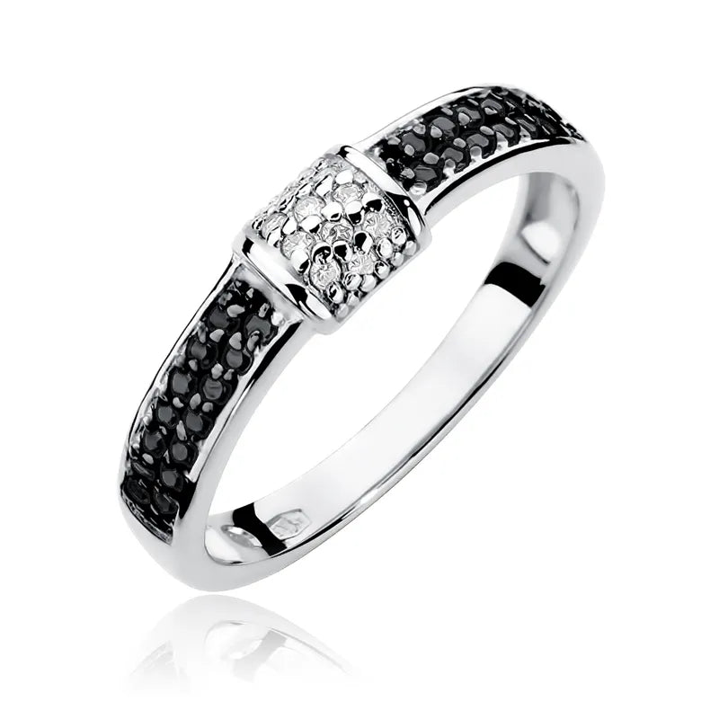 Gold Ring set with 0.19ct Diamonds