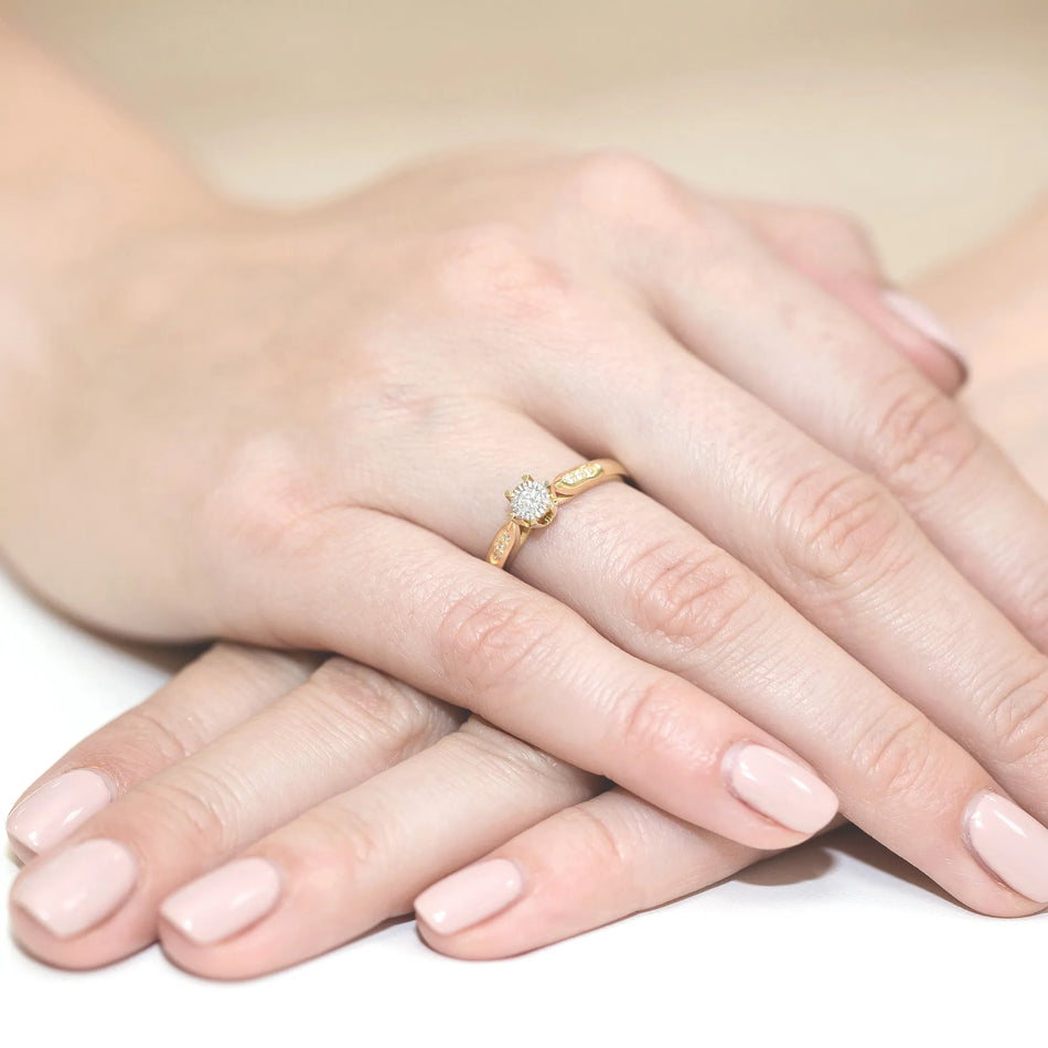 Zlatý prsteň s diamantmi 0,08 ct a 0,052 ct