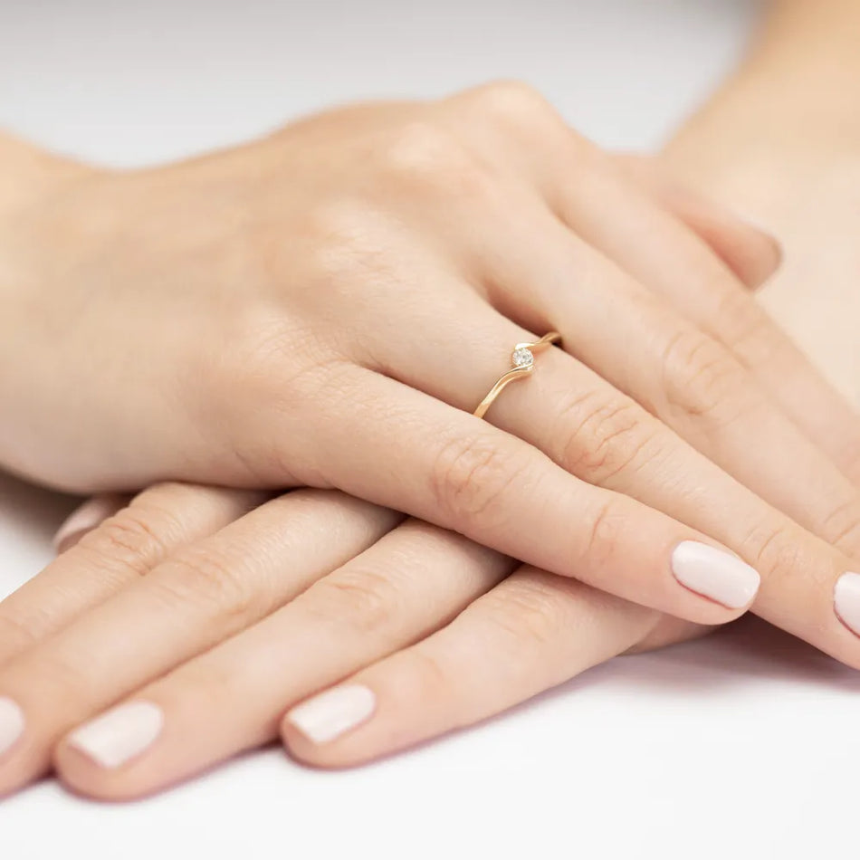 Goldring mit 0,09 ct Diamant