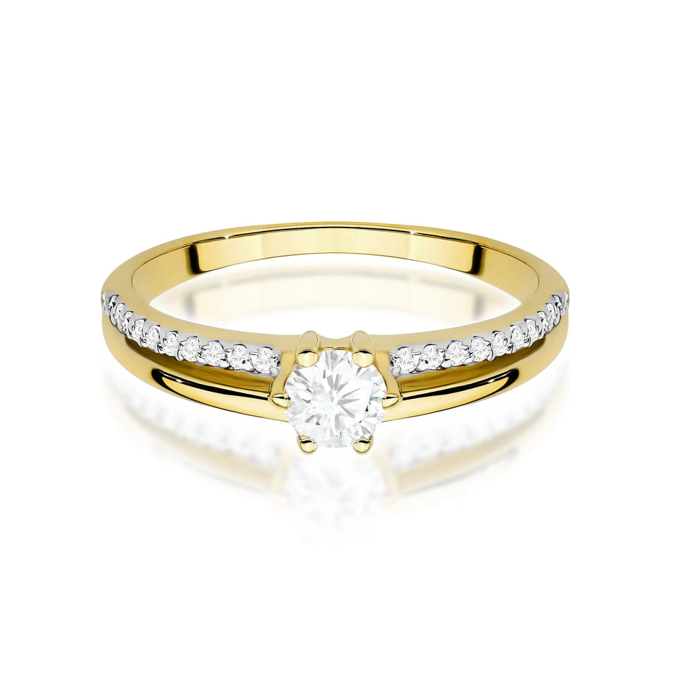 Gold Ring with 0.30ct and 0.10ct Lab-diamonds