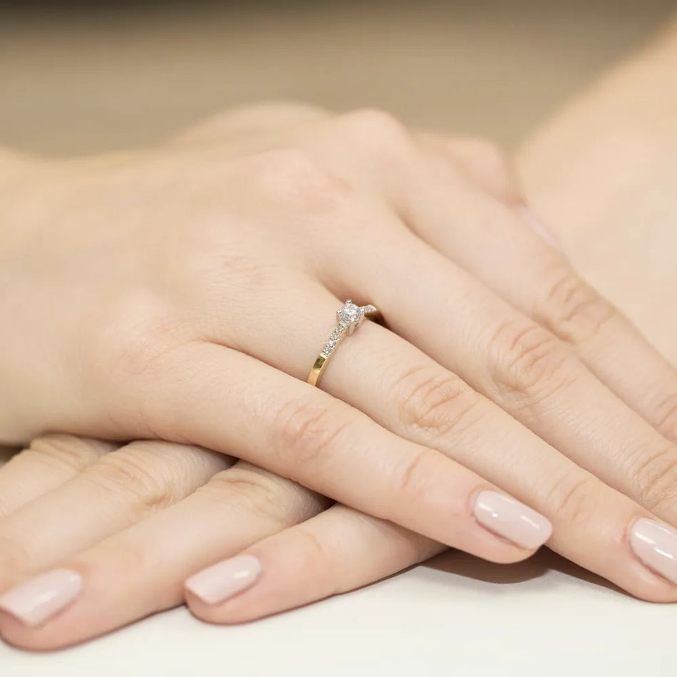 Zlatý prsteň s diamantmi 0,15 ct a 0,069 ct