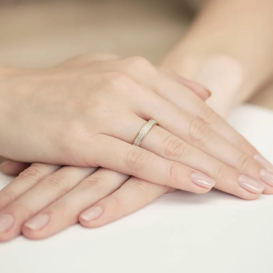 Zlatý prsteň s diamantmi 0,18 ct