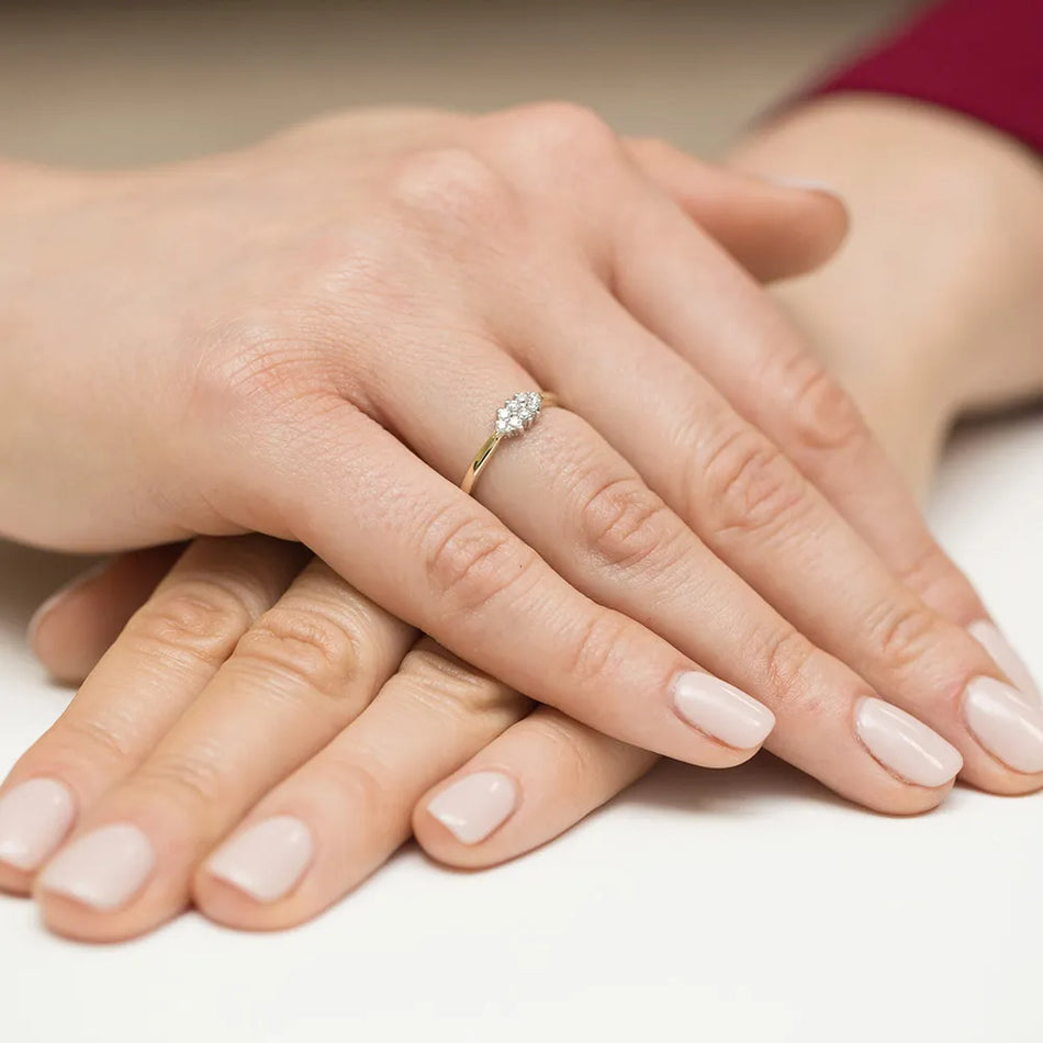 Zlatý prsten s diamanty 0,116 ct