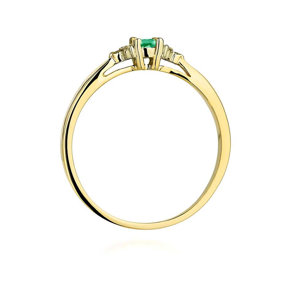 Gold Ring with 0.15ct Emerald and 0.03ct Diamonds
