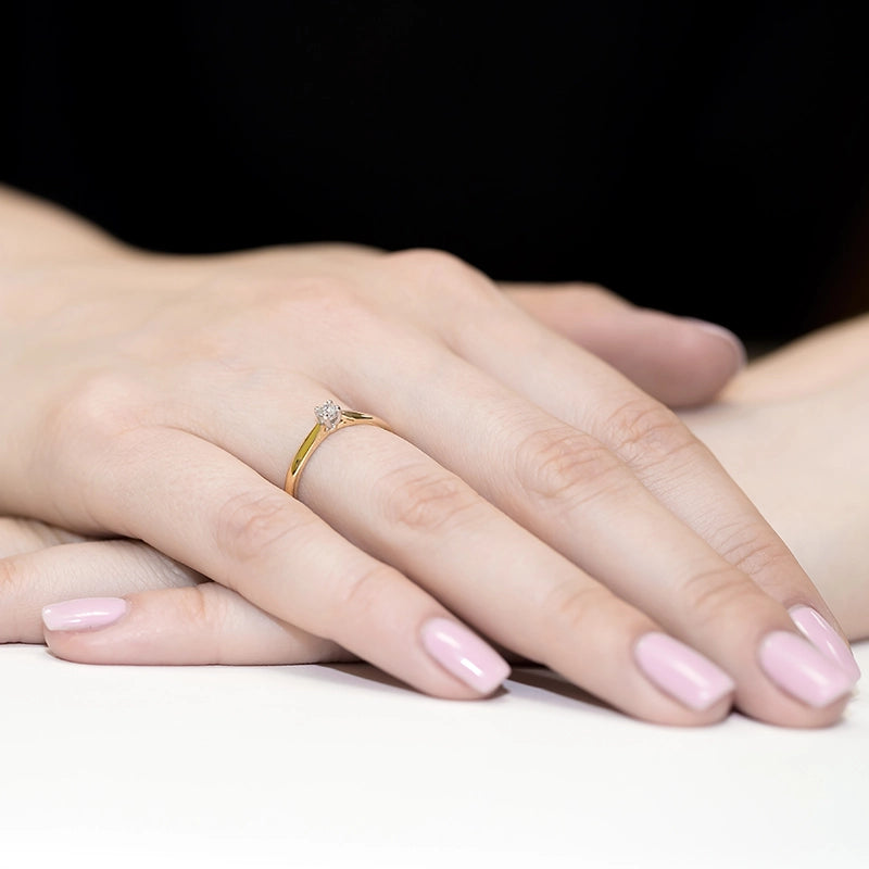 Goldring mit Zirkonia