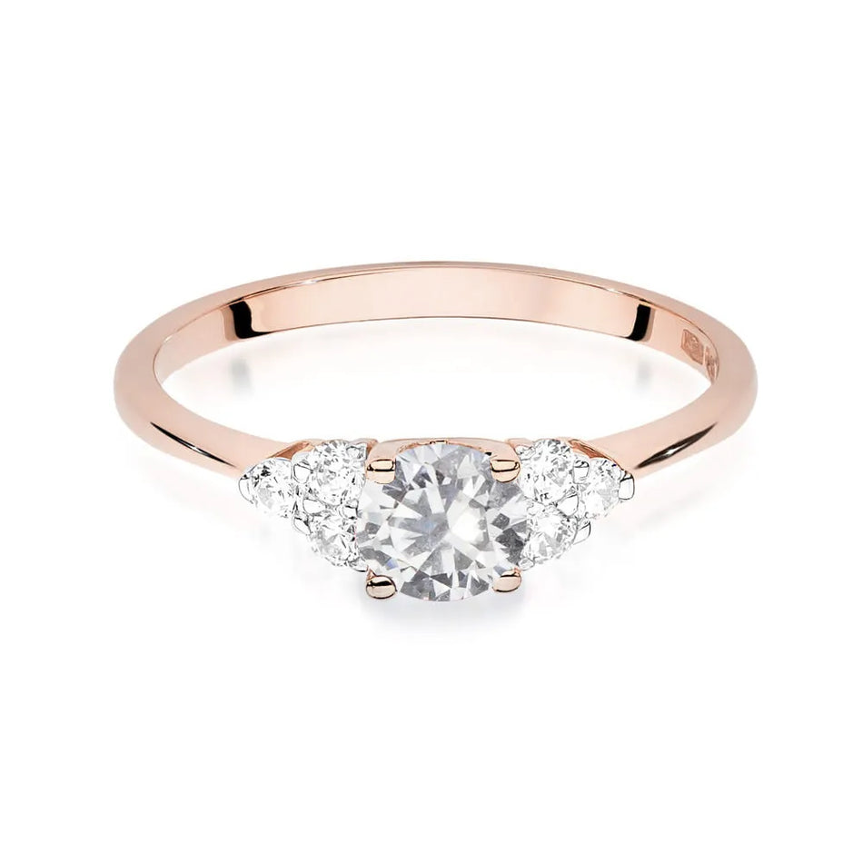 Zlatý prsten s 0,60ct bílým safírem a 0,18ct diamanty