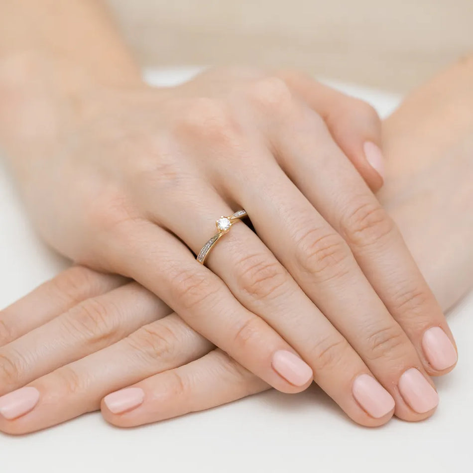 Zlatý prsteň s diamantmi 0,15 ct a 0,05 ct