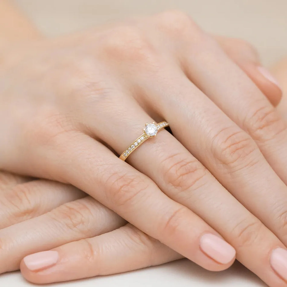 Zlatý prsteň s diamantmi 0,25 ct a 0,12 ct